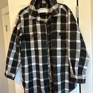 Old Navy Monochrome Plaid Shirt Jacket